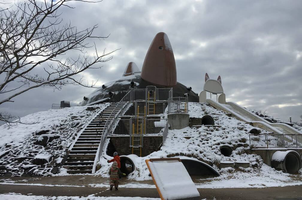兵庫県三田市の有馬富士公園 冬の公園で子どもと雪遊び 親子であそぼ よ